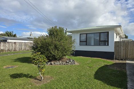 Photo of property in 52 Cambridge Terrace, Papatoetoe, Auckland, 2025