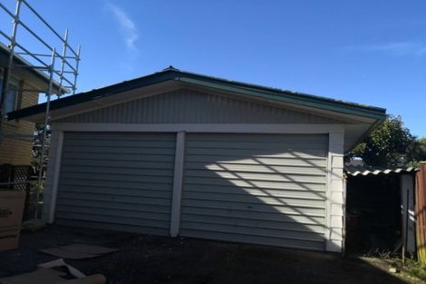 Photo of property in 32 Walworth Avenue, Pakuranga Heights, Auckland, 2010