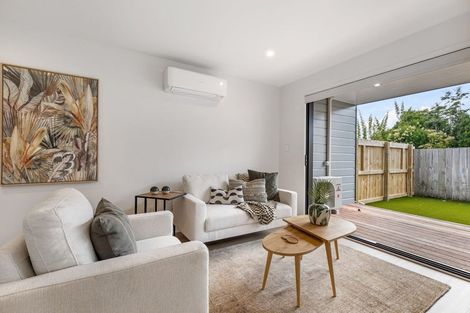 Photo of property in 21 Divich Avenue, Te Atatu South, Auckland, 0610