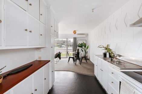 Photo of property in 4/41 Kawaka Street, Mount Maunganui, 3116