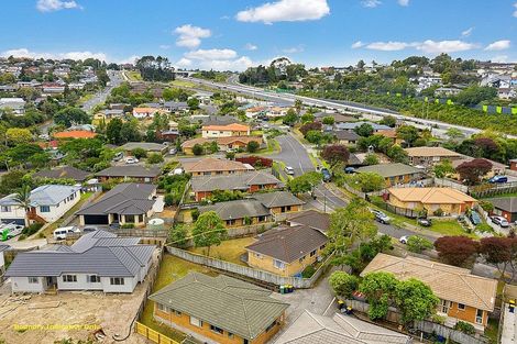 Photo of property in 23 Ginders Drive, Massey, Auckland, 0614