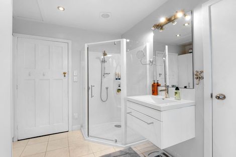 Photo of property in 162a Avonhead Road, Avonhead, Christchurch, 8042