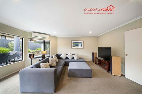 Photo of property in 9 Millisle Place, East Tamaki Heights, Auckland, 2016