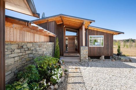 Photo of property in 163 Golden Road, Springvale, Alexandra, 9393
