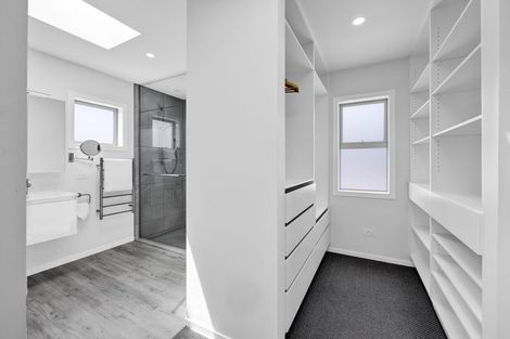 Photo of property in 3 Sackville Street, Fitzroy, New Plymouth, 4312