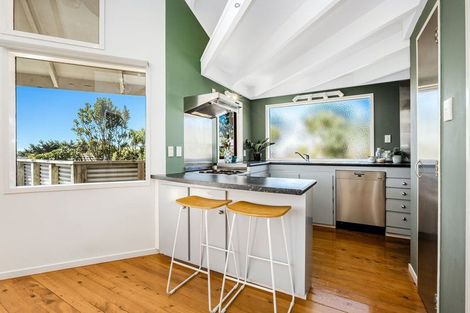 Photo of property in 11 Puketai Place, Pukerua Bay, 5026