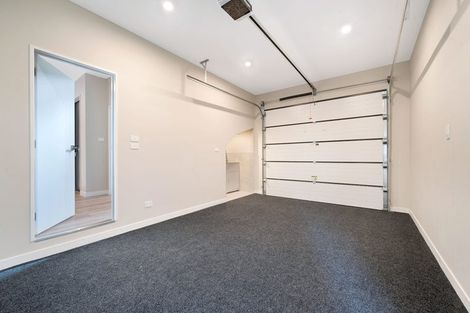 Photo of property in 86a Kervil Avenue, Te Atatu Peninsula, Auckland, 0610