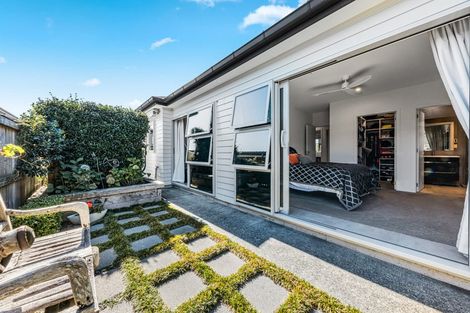 Photo of property in 15 Makete Crescent, Hobsonville, Auckland, 0618