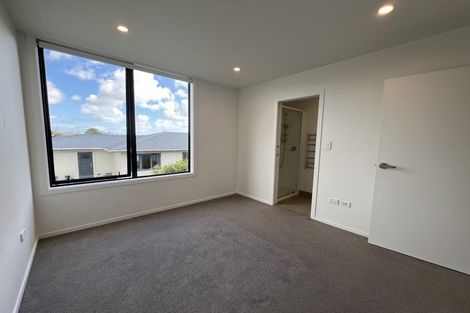Photo of property in 7/12 Tawa Road, Te Atatu Peninsula, Auckland, 0610