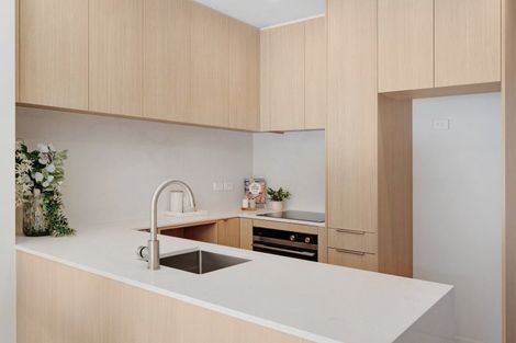 Photo of property in 39 Fencible Drive, Howick, Auckland, 2014
