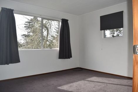 Photo of property in 3 Garton Drive, Massey, Auckland, 0614