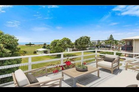 Photo of property in 1017 Papamoa Beach Road, Papamoa Beach, Papamoa, 3118