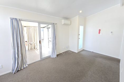 Photo of property in 68 Hutchinsons Road, Bucklands Beach, Auckland, 2014