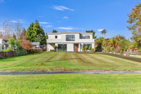Photo of property in 4 Willow Avenue, Hannahs Bay, Rotorua, 3010
