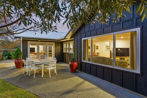 Photo of property in 8 River Glade, Waikanae, 5036