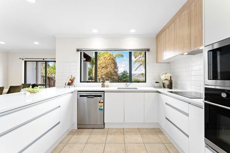 Photo of property in 29 Caversham Drive, Torbay, Auckland, 0630