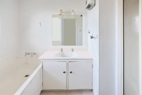 Photo of property in 2/7 Wanstead Place, Woolston, Christchurch, 8062