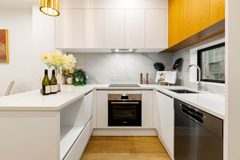 Photo of property in 208a Ti Rakau Drive, Pakuranga Heights, Auckland, 2010