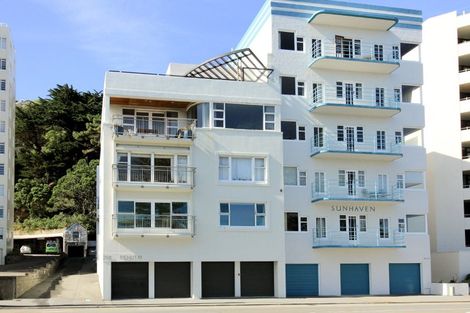Photo of property in Rehutai Flats, 268u4 Oriental Parade, Oriental Bay, Wellington, 6011