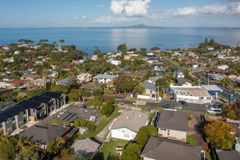 Photo of property in 4 Auld Street, Torbay, Auckland, 0630