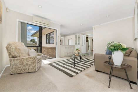 Photo of property in 55 Armoy Drive, East Tamaki, Auckland, 2016