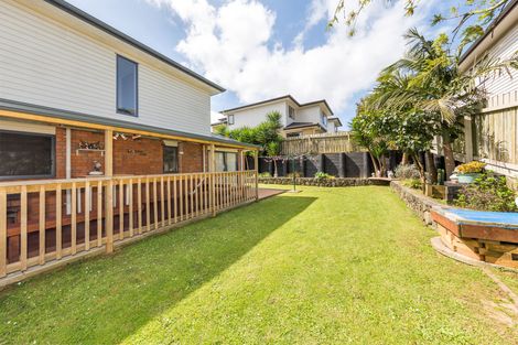 Photo of property in 8 Staten Place, Mangere, Auckland, 2022