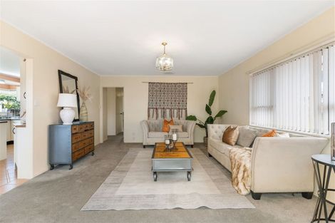 Photo of property in 31 Weiti Road, Orewa, 0931