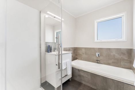 Photo of property in 43b Brightside Road, Stanmore Bay, Whangaparaoa, 0932