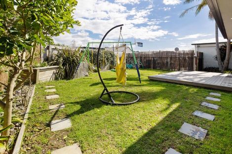 Photo of property in 15a Meadow Drive, Whitianga, 3510