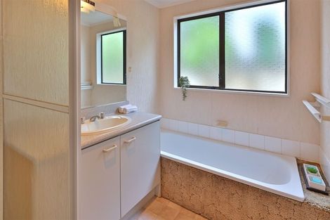 Photo of property in 1/25 Rhinevale Close, Henderson, Auckland, 0612