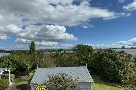 Photo of property in 16a Venus Place, Half Moon Bay, Auckland, 2012