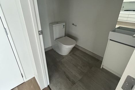 Photo of property in 25 Bordeaux Parade, Te Atatu South, Auckland, 0610