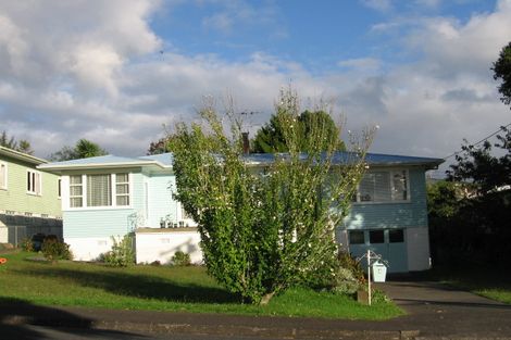 Photo of property in 8 Sherwood Avenue, Te Atatu South, Auckland, 0610