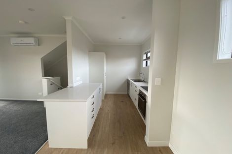 Photo of property in 6/5 Peachgrove Road, Te Atatu Peninsula, Auckland, 0610