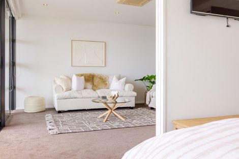 Photo of property in 407/7 Humber Street, Pandora, Napier, 4110