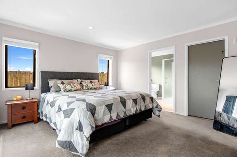 Photo of property in 15 Carroll Place, Owhata, Rotorua, 3010