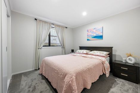 Photo of property in 24 Te Tiireke Drive, Glenview, Hamilton, 3206