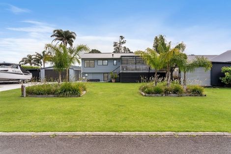 Photo of property in 65 Tangiteroria Lane, Pauanui, Hikuai, 3579