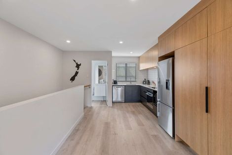 Photo of property in 6 Parenga Lane, Kumeu, 0810