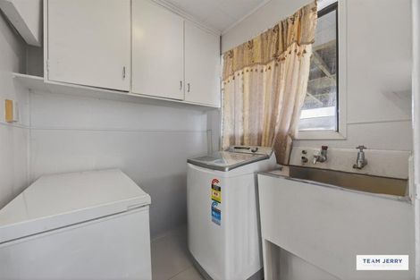 Photo of property in 9 Shalimar Place, Clover Park, Auckland, 2019