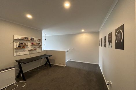 Photo of property in 12 Bluff Road, Kenepuru, Porirua, 5022