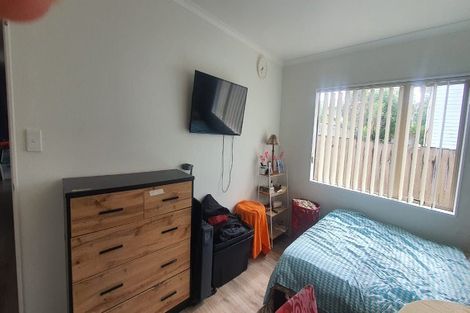 Photo of property in 9 Neesons Way, Glendene, Auckland, 0602