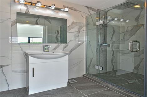 Photo of property in 20a Survila Street, Takanini, 2110