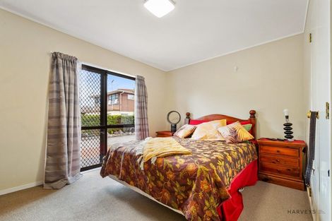 Photo of property in 42 Godley Road, Green Bay, Auckland, 0604