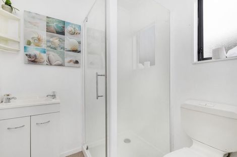 Photo of property in 2/10 Liverpool Street, Papakura, 2110