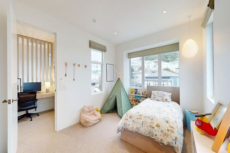 Photo of property in 57 Roxburgh Street, Mount Victoria, Wellington, 6011