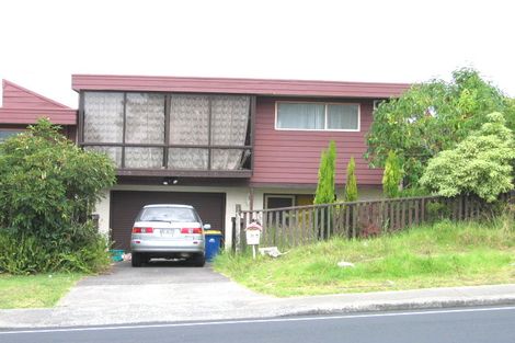 Photo of property in 2/312a Glenfield Road, Glenfield, Auckland, 0629