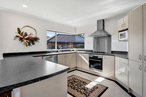 Photo of property in 20 Kahikatea Street, Inglewood, 4330