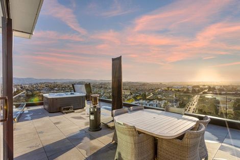 Photo of property in 1 Buscomb Avenue, Henderson, Auckland, 0610