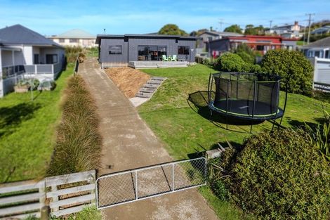 Photo of property in 13 Semple Street, Kakanui, Oamaru, 9495